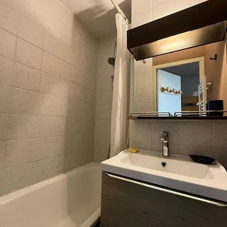 Ecrin 6 - - Cosy Au Pied Des Pistes Dans Le Calme Du Quartier 1800 Mae-5531 *